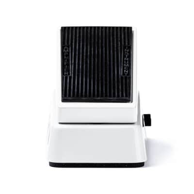 Dunlop CBM105Q Cry Baby Bass Mini Wah pedal image 6