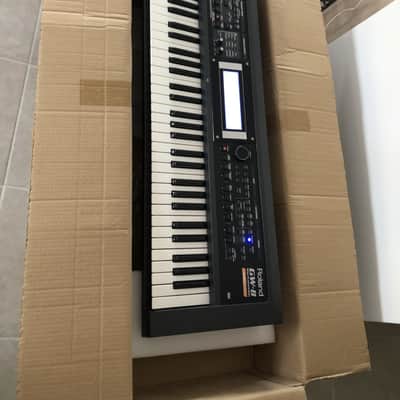 Roland GW-8L V2 61-Key Workstation Keyboard 2012 - Black image 3