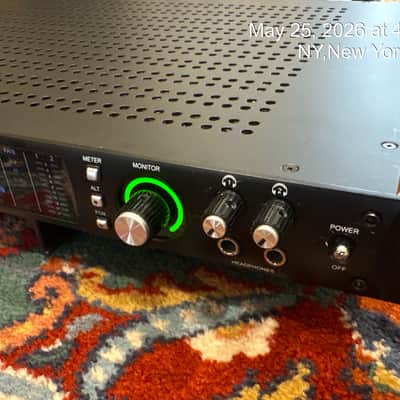 Universal Audio Apollo 8 QUAD Thunderbolt 2 Audio Interface 2010s - Black image 3