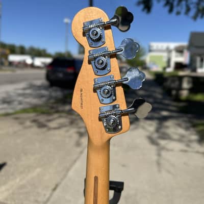 2008 Deluxe Active Jazz Bass - Black w/ SKB Case image 5