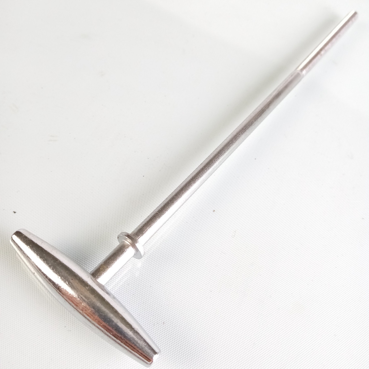 Gretsch Playboy Center-Lug Bass Drum Tension Faucet-Rod Round Badge Chrome 6.75" — main photograph