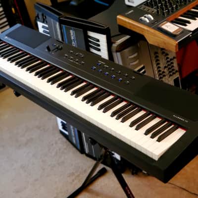 MUST SEE!!! WILLIAMS ALLEGRO III DIGITAL PIANO WITH 88-KEY WEIGHTED KEYBED IN AMAZING CONDITION! image 2