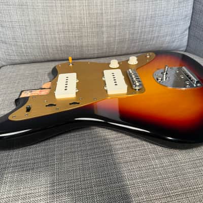 Fender Road Worn Vintera Jazzmaster Loaded Body 2025 - Sunburst image 8