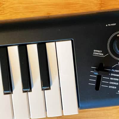 Yamaha Sonogenic SHS-500B black 37-key keytar / shoulder keyboard keytar synth Mint condition image 4