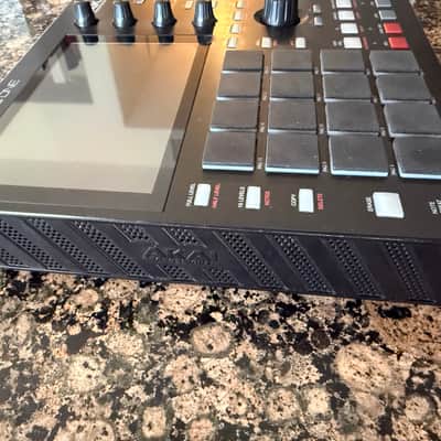 Akai MPC One Standalone MIDI Sequencer 2020 - Present - Black image 5