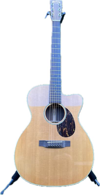 Martin OMC16RE-Aura  (Second Hand) image 1