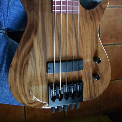 Kiesel Zeus Bass, 5 string ZB5 model , 2018 , exotic wood build, Outstanding condition & tone image 7