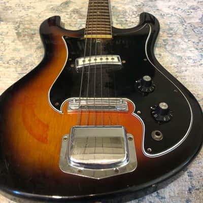 Silvertone 1405 (Teisco made) vintage guitar 1969 Redburst image 2