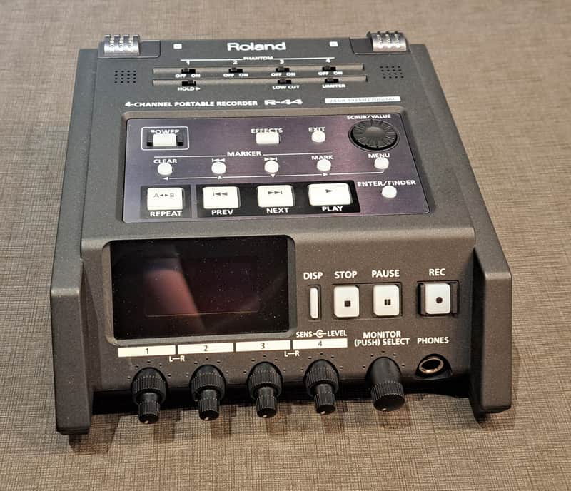 ROLAND R44 4-CHANNEL PORTABLE DIGITAL RECORDER W BOX - POWER SUPPLY (USED) image 1