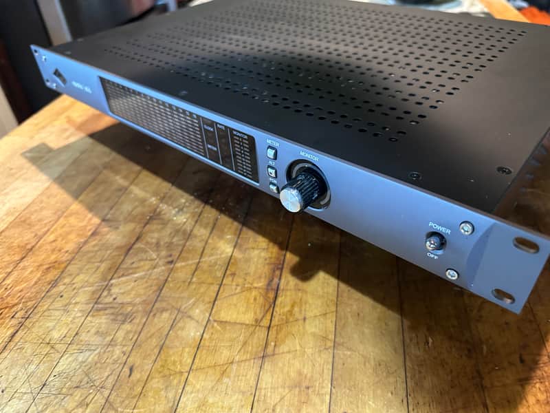 UAD Universal Audio Apollo X16 Thunderbolt 3 Audio Interface - MINTY! image 1