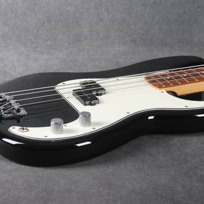 Fender Player P Bass - Black - 2nd Hand image 14