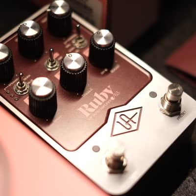 Universal Audio Ruby ’63 Top Boost Amplifier 2022 - Present - Ruby / Silver image 3