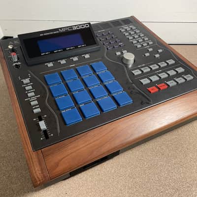 Akai MPC3000LE MIDI Production Center 1999 - 2001 Black image 2