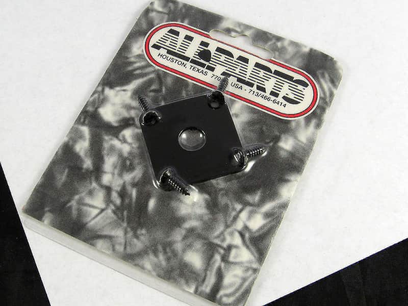 Allparts AP-0633-003 Curved Square Jack Plate image 1