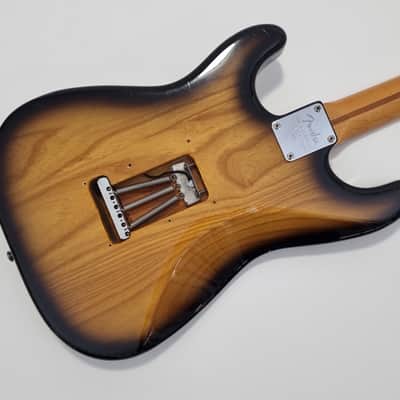 Fender Limited Edition 40th Anniversary 1954 Reissue Stratocaster with Maple Fretboard 1994 - 2-Color Sunburst image 16