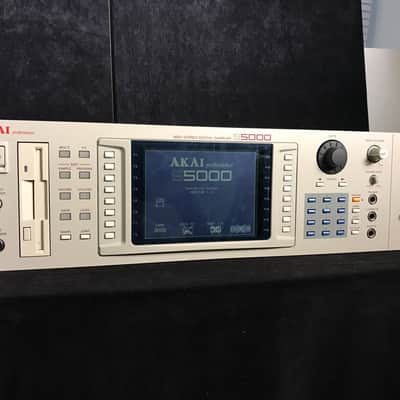 Akai S5000 MIDI Stereo Digital Sampler 1998 - White