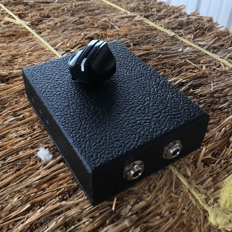 Stami's Customs - Black Bird 4 Ohm 85 Watt Speaker Attenuator for Tube Amp in Black Tolex image 1