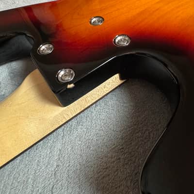 Immagine D. Lakin Shark 4 Bass 2015 3-Tone Sunburst – Early Serial S4 004 – Hipshot – Gig Bag - 13