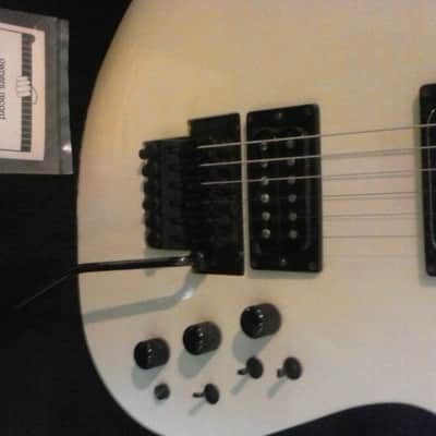 Kramer sustainer Right Handed American electric guitar image 11
