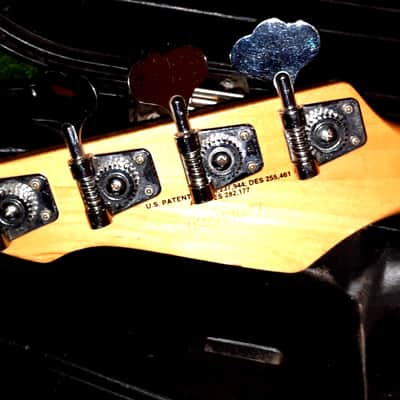 LOCAL PICKUP ONLY VEGAS>Peavey Patriot bass guitar 1986 - white, with factory yellow wood, and player modified with natural wood, NEEDS ELECTRONIC CONNECTION image 17