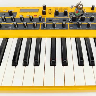 DSI Dave Smith Mopho Synthesizer Keyboard + Top Zustand + 1,5J Garantie Bild 8