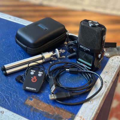 ZOOM H2n Handy Recorder Bundle image 2