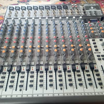 Behringer Xenyx 2442FX 24-Input 4/2-Bus Mixer with Multi-Effects