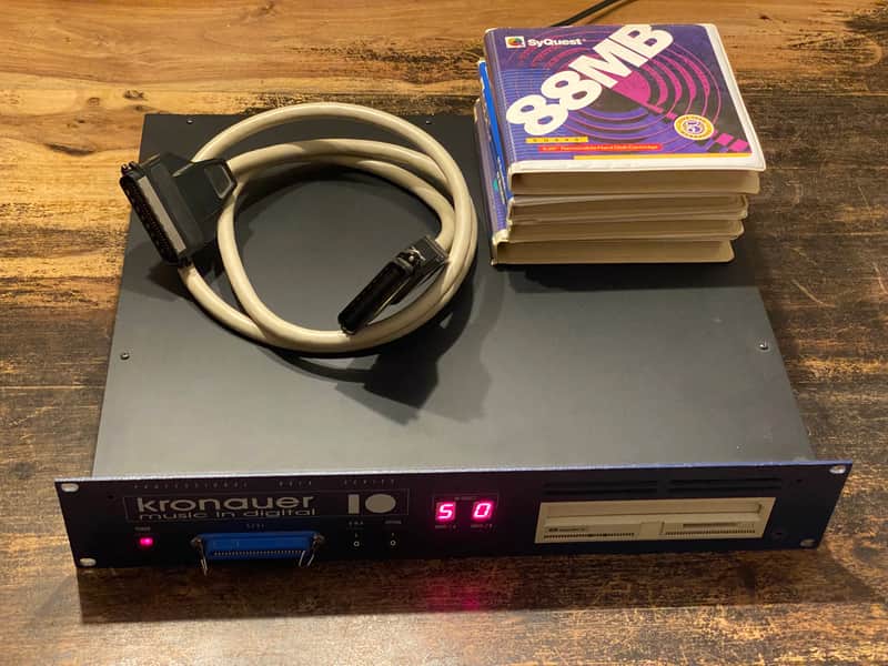 Kronauer SQ88R 19“ SCSI Rack Storage with SyQuest 88MB image 1