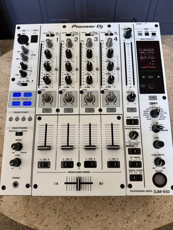 Pioneer DJM 850K - White image 1