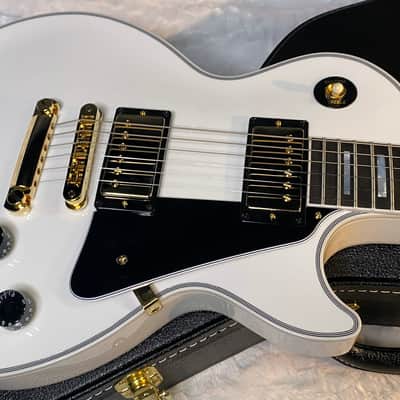 NEW! Gibson Les Paul Custom - Alpine White - Ebony Board - Authorized Dealer - 10.1 lbs - G06424 image 4