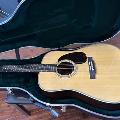 Martin D-28 Natural #2770378 / 4lbs. 8.4oz image 1