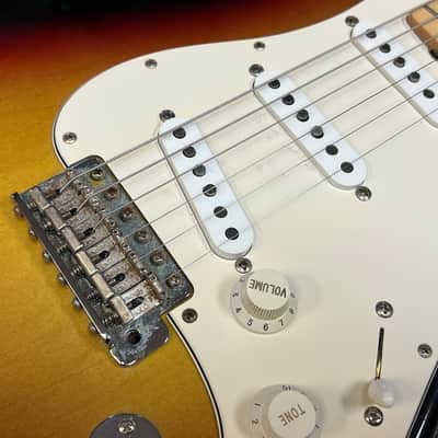 1997 Fender Custom Shop 1969 Stratocaster Sunburst Abigail Ybarra image 5