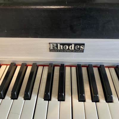 Rhodes Mark I Stage 73-Key Electric Piano 1975 - 1979 - Black Rounded Top image 2