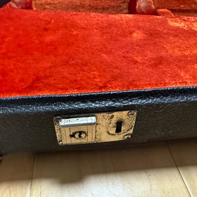 Fender G&G Deluxe Jazz Bass Hardshell Case, Black with Orange Plush Interior, Fender Amp Logo 2016 - Black image 3