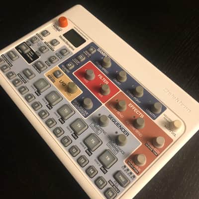 Elektron Model:Samples 2019 - 2020 - White image 2