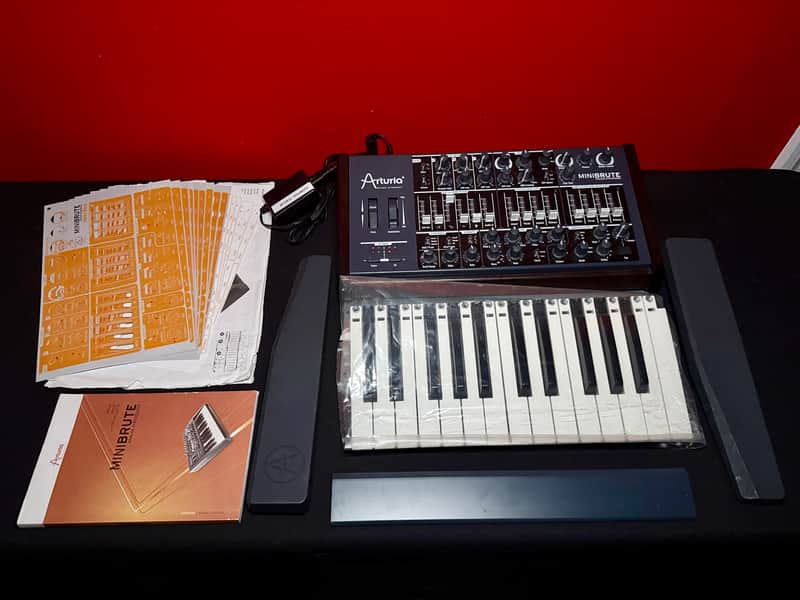 Arturia MiniBrute アナログシンセサイザー 25鍵 Arturia MiniBrute 25-Key Synthesizer | Reverb