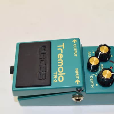 Boss TR-2 Tremolo Guitar Effects Pedal image 2