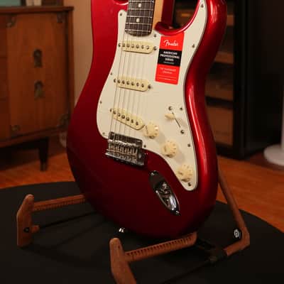 Fender American Professional Stratocaster 2017 – Candy Apple Red, OHSC & Case Candy (NOS Condition) image 6