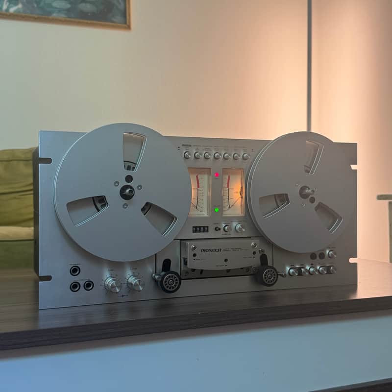 Pioneer RT-707 4-Track Stereo Reel-to-Reel Tape Deck 1977 - 1984 - Silver image 1