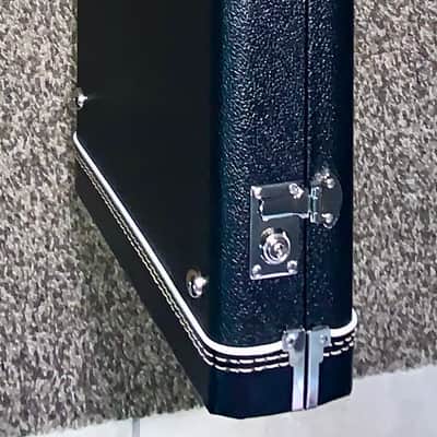 Fender g&g custom shop black hardhsell case   For precision p electric  bass  guitar image 2