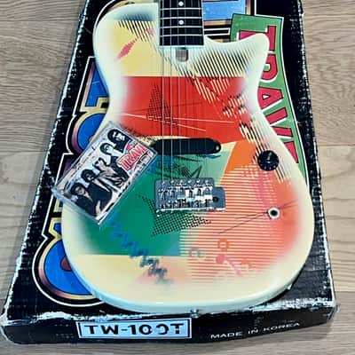 1987 Gretsch TW-100T Traveling Wilburys White / Graphic, Includes Box & Cassette image 2