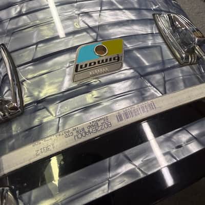 Ludwig Sky Blue Pearl Classic Maple Drum Set image 4
