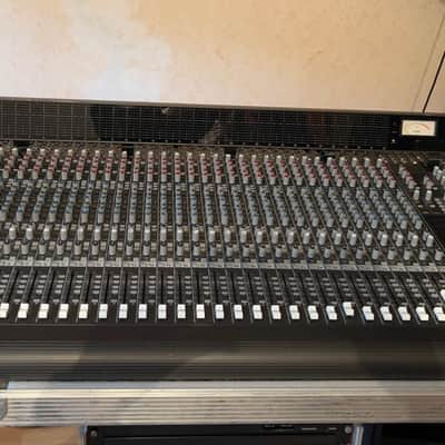 Mackie 32.8 + 32 Channel + Meterbridge 8 Channel mixing console + case 1990 image 3