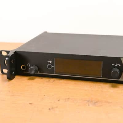 Sennheiser EM 2050 Dual Wireless Receiver - 558-626 MHz CG012PS image 4