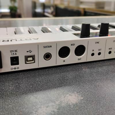 Arturia KeyStep 37 MIDI Controller / Keyboard 2021 - 2025 - White image 4