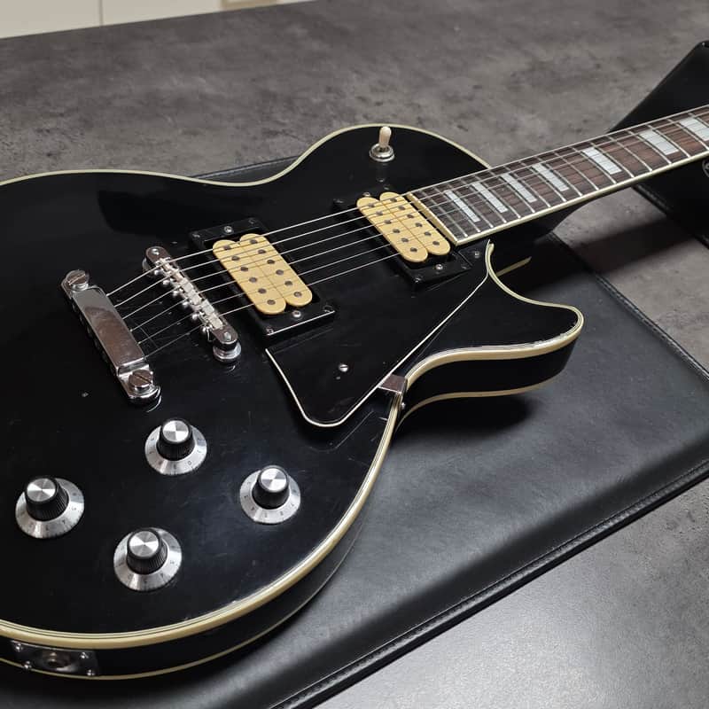 1970-1971 Vox VG2 Black