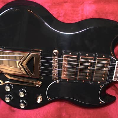 Gibson SG Custom 3-Pickup SGS3 Black w/Gold Hardware, Maestro Sideways Vibrato Tremolo, Case, COA image 4