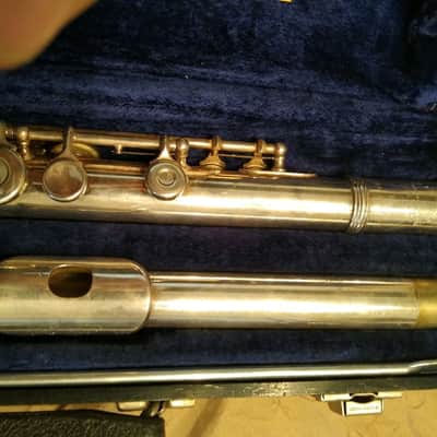 Armstrong 103 Open-Hole C-Foot Flute, with Case & Rod. USA. Very Good Condition image 4