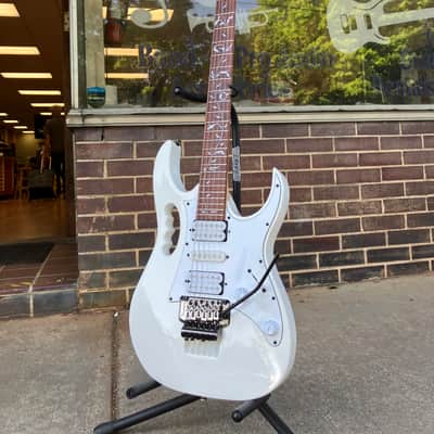 Ibanez JEMJR-WH Steve Vai Signature- White image 4
