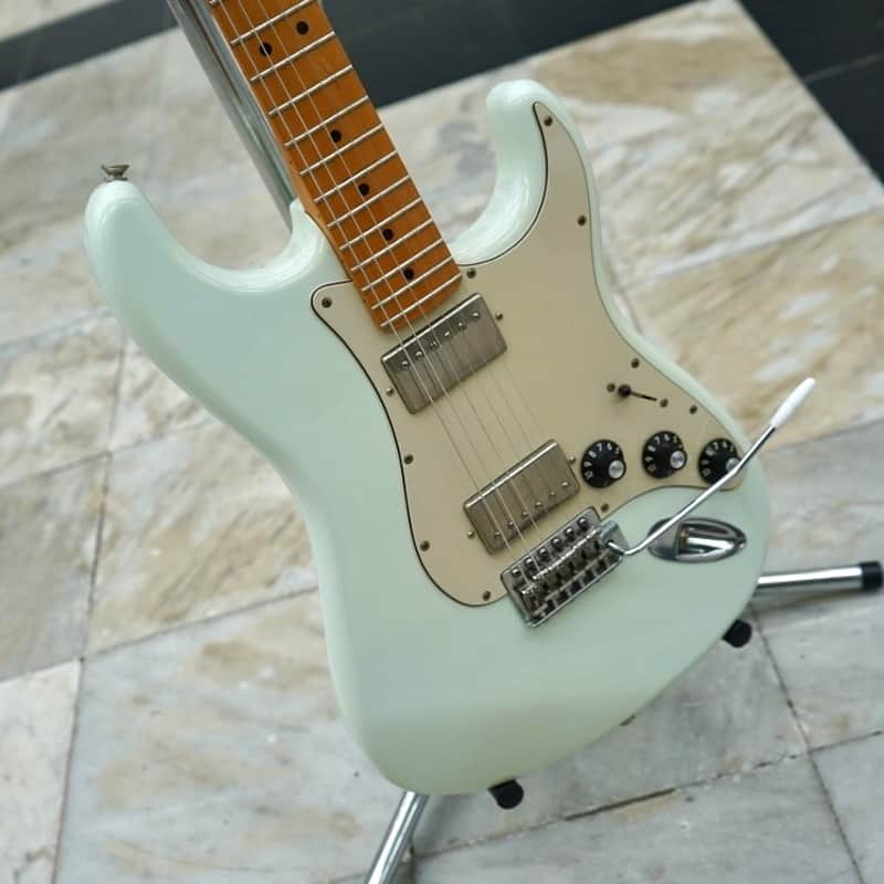 Fender Blacktop Stratocaster HH with Maple Fretboard in Sonic Blue (2011)